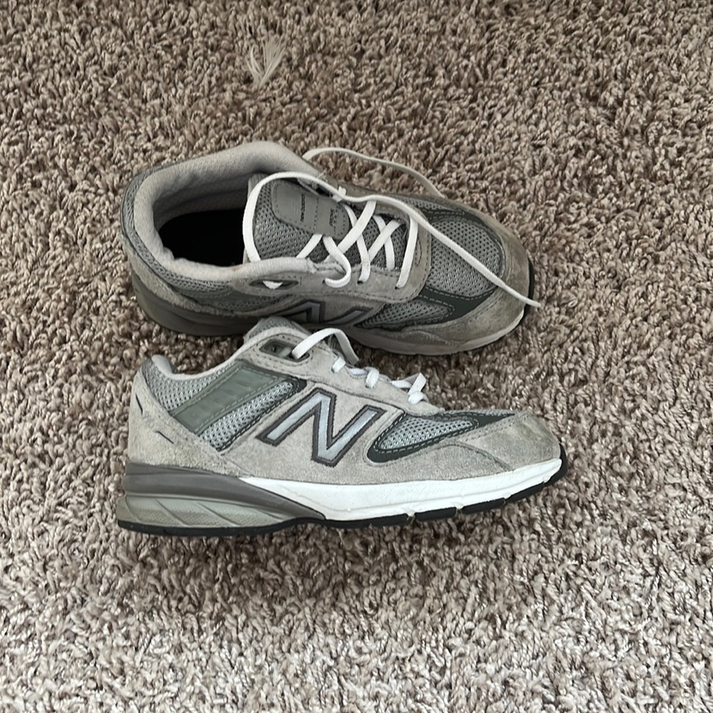 New Balance 990V5